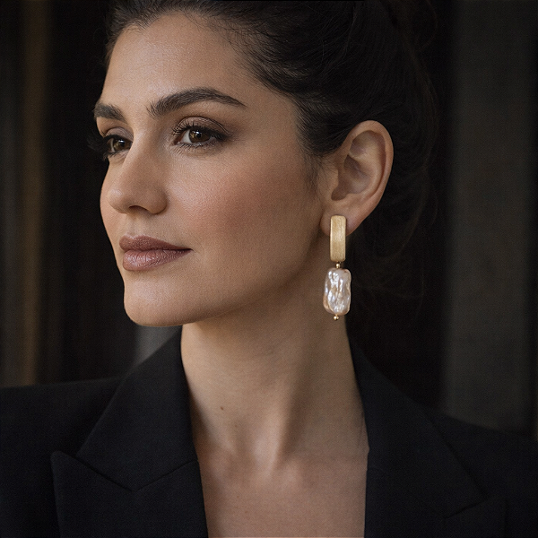 BRINCO COM PÉROLA KESHI "SUBLIME"