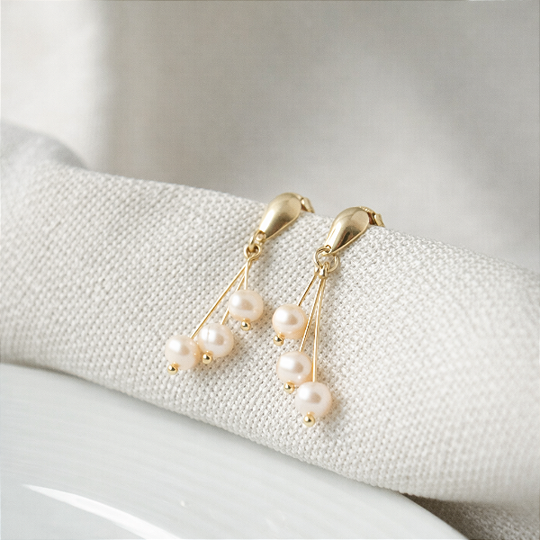 BRINCO COM PÉROLAS NATURAIS POÈME