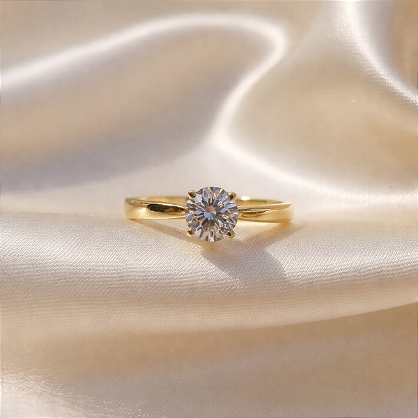 ANEL FEMININO SOLITÁRIO BANHADO A OURO "VITA"