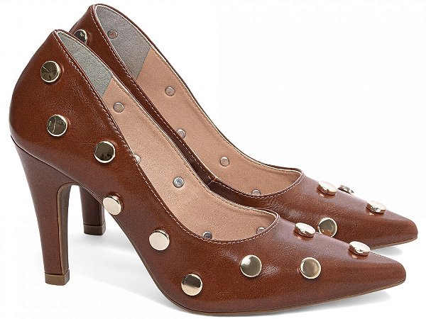 Sapato Scarpin Salto Fino Médio Caramelo Aplique Dourado Torricella AVS 68005B