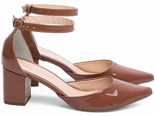 Scarpin Feminino Salto Médio Verniz Caramelo com Fivela AVS Global 606H
