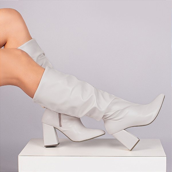 Bota Franzida Cano Alto Feminina Off White Salto Fino Elegante Torricella AVS 1.001B
