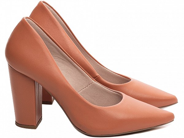 Scarpin Salto Médio Caramelo Bico Fino Torricella Clássico e Elegante AVS 65-01C