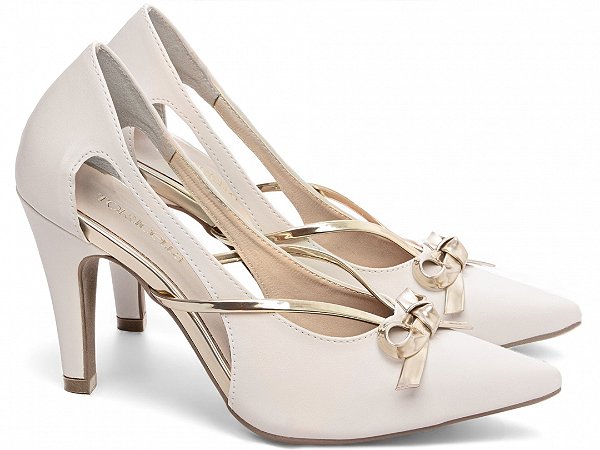 Scarpin Feminino Off White Salto Fino 9cm em Napa com Detalhe Metalizado AVS 67076E