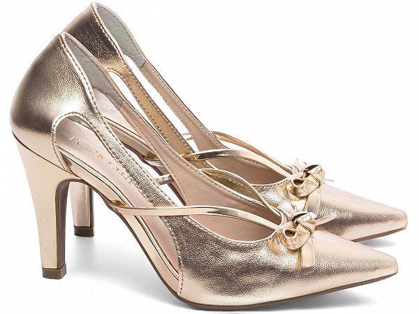 Scarpin Feminino Dourado Salto Fino 9 cm em Napa com Detalhe Metalizado AVS 67076C