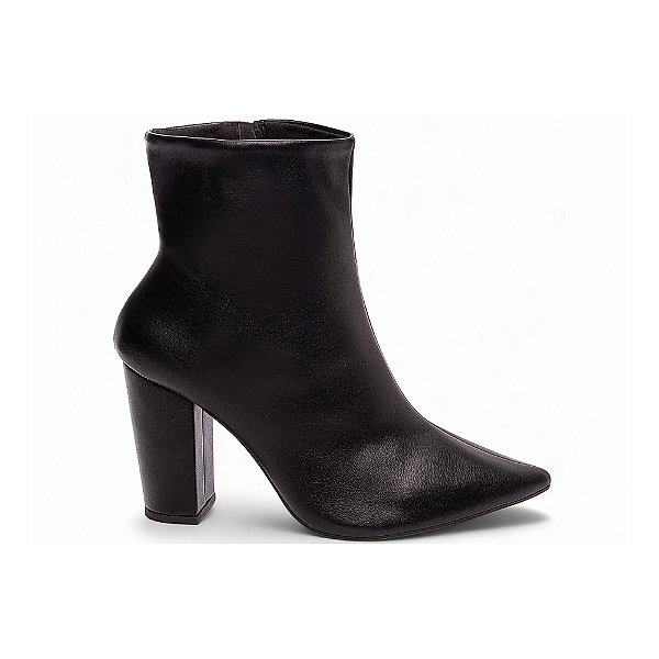 Bota Cano Curto Preto Salto Quadrado Grosso Torricella AVS 65-04A