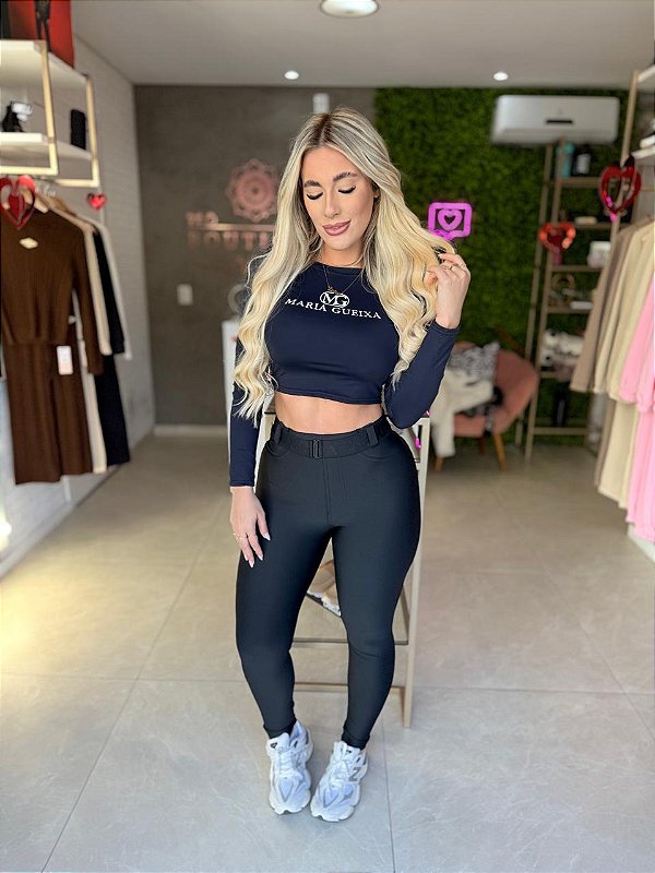 CALÇA SHINNY + CINTO MARIA GUEIXA