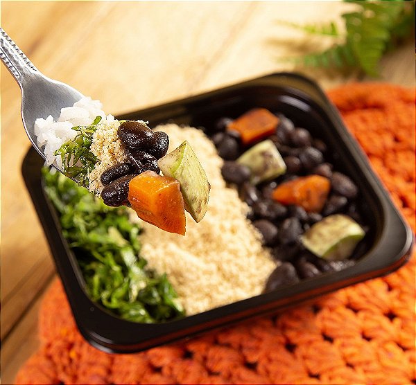 Feijoada Vegetariana de Legumes com Couve e Farofa - 300g