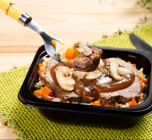 Lagarto ao Molho Madeira com Arroz a Grega - 260g