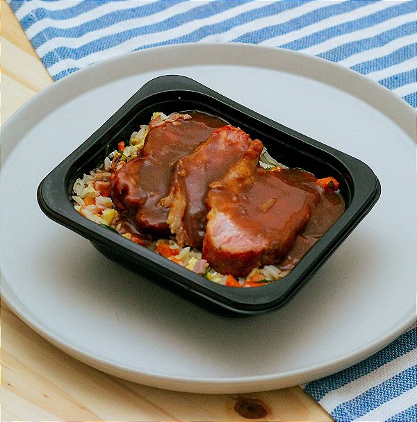 Yakimeshi com Filé Suíno ao Molho Oriental - 300g