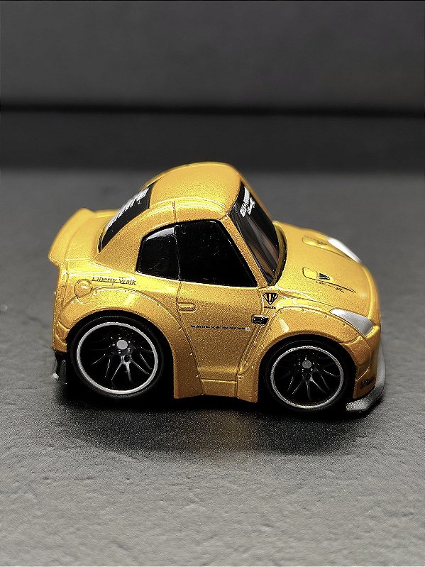 Nissan GT-R (R35) LB Works Type 1, Rear Wing ver 2 LB Gold - QZ00301-BL | Mini GT QUBE CARZ - Nº 003
