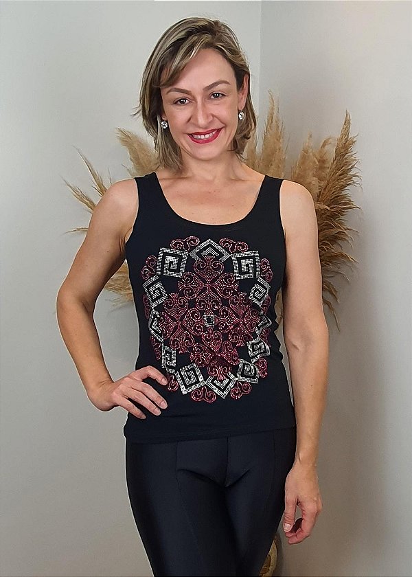 Regata Feminina Preta Mandala Triângulo Vermelho Pedraria