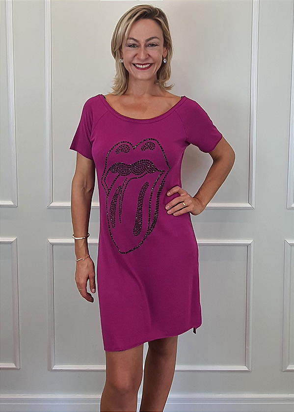 Vestido em Malha Fucsia Curto Rolling Stones Contorno Preto Pedraria