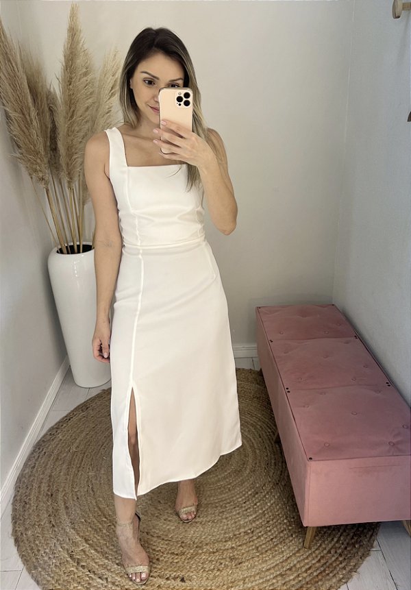 Vestido midi em alfaiataria