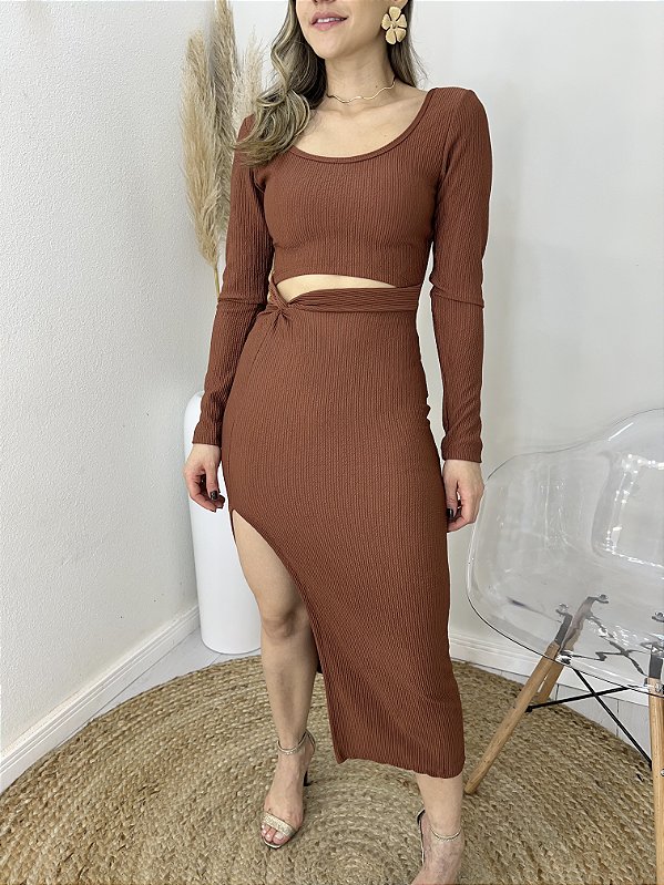 Vestido canelado anarruga marrom