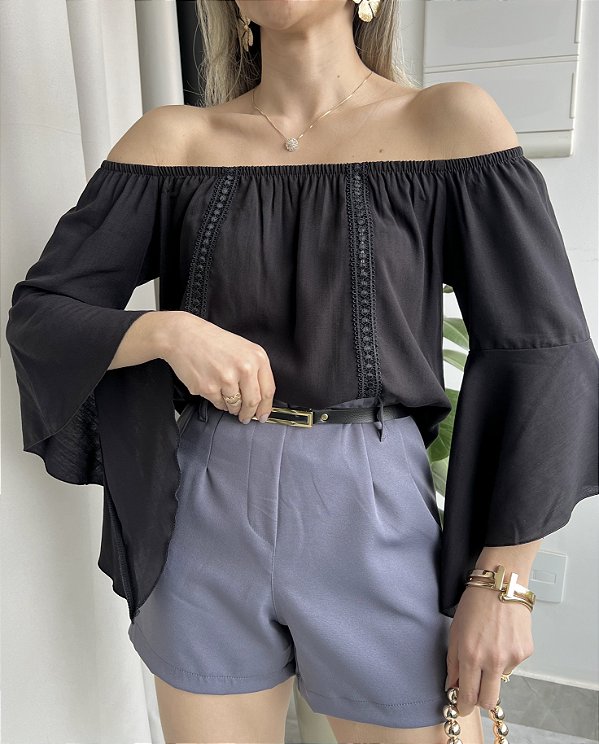 Blusa ciganinha manga flare preto