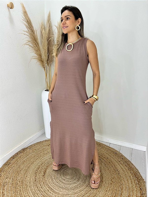Vestido Moletinho Básico Midi Marrom claro
