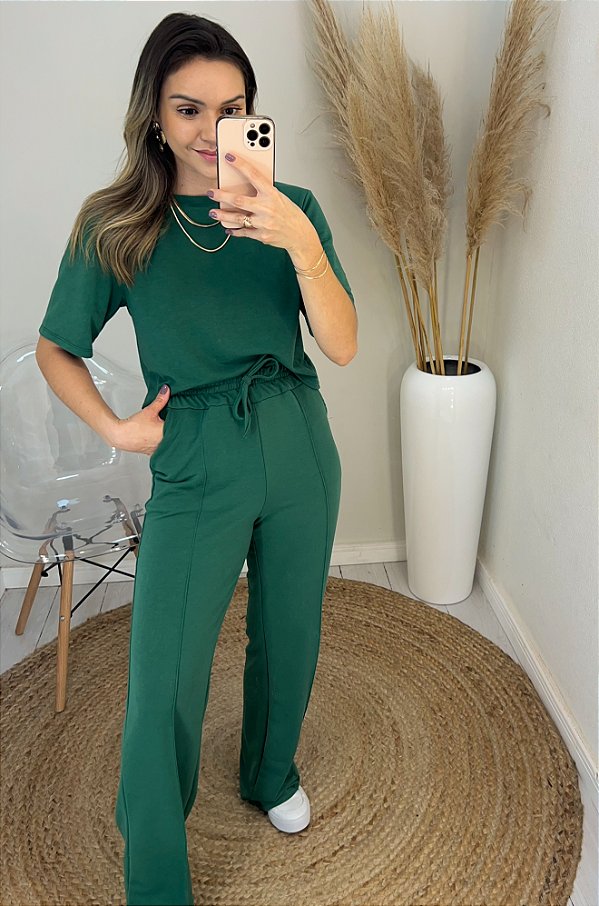 Conjunto blusa manga curta e calça moletinho premium verde musgo