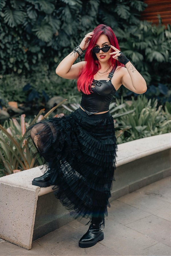 Saia preta longa de tule
