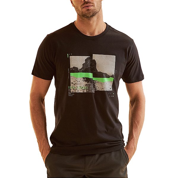 Camiseta Estampada Forum Slim Preta Masculino