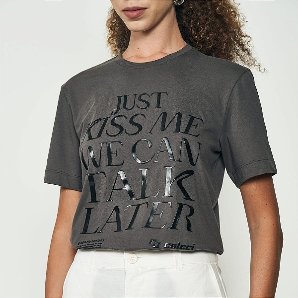 Camiseta Colcci Just Kiss Me Ou25 Cinza Feminino