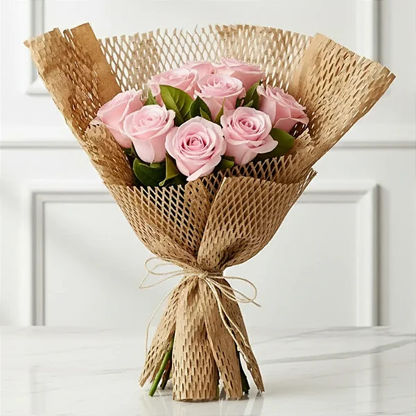 Buquê de 10 rosas Rosa com folhagem