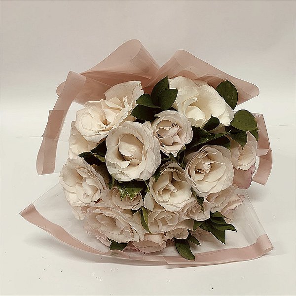 Buquê de 20 rosas Rosa com folhagem