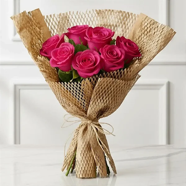 Buquê De 10 Rosas Pink Com Folhagem