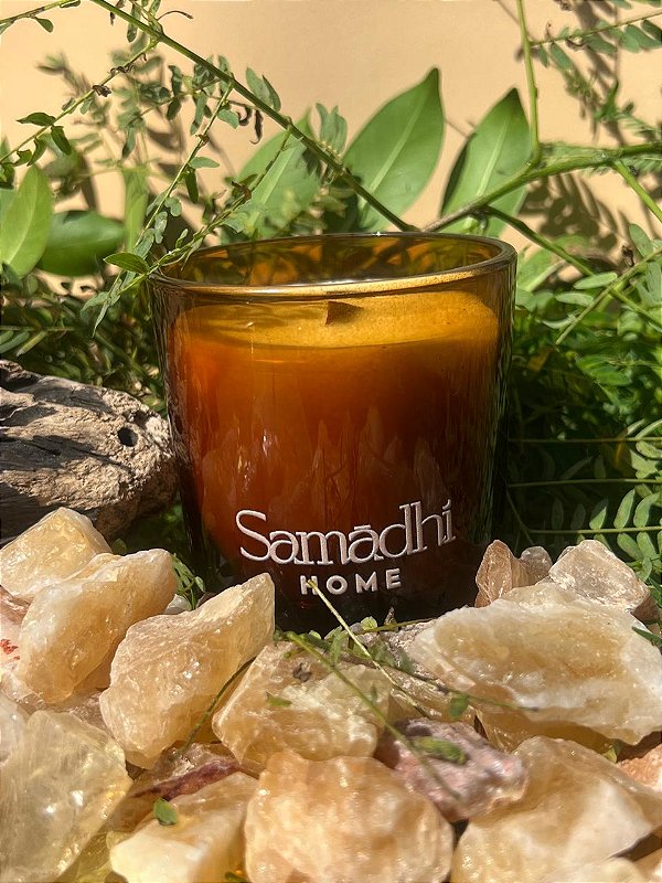 Vela Aromática Âmbar & Patchouli 200G - Momentos