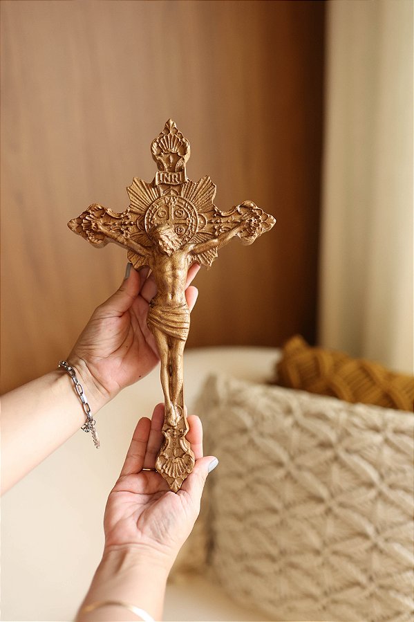 Crucifixo de São Bento - 33cm