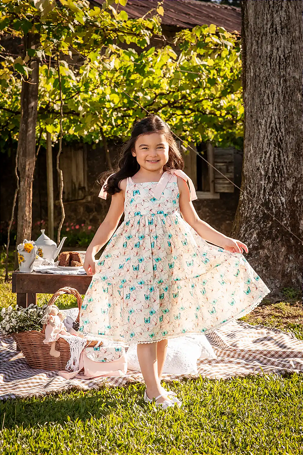Vestido em Tricoline Estampa Borboletas
