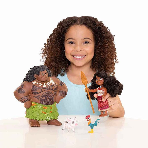 BONECA MOANA e MAUI ARTICULADO COM ACESSÓRIOS 20CM