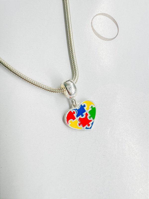 Berloque Coração Colorido Símbolo do Autismo