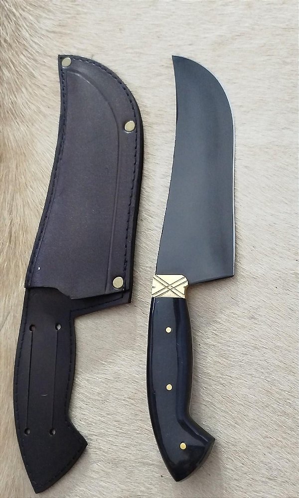 FACA NOBRE ESTILO COREADEIRA COM BAINHA DE COURO