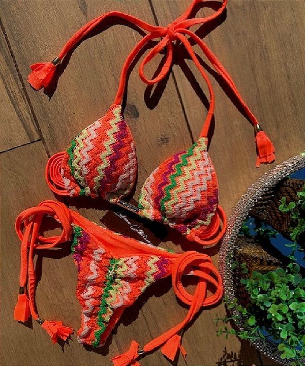 Biquíni Santorini Crochê Laranja Neon  Handmade Collection Reversível e Empina Bumbum