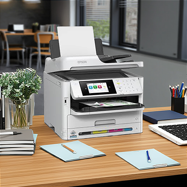 Multifuncional Epson Pro WF-C5890 Colorida (Jato de Tinta/ Fax/ Ethernet/ Wi-Fi / Duplex/ ADF/ Bivolt) Branca