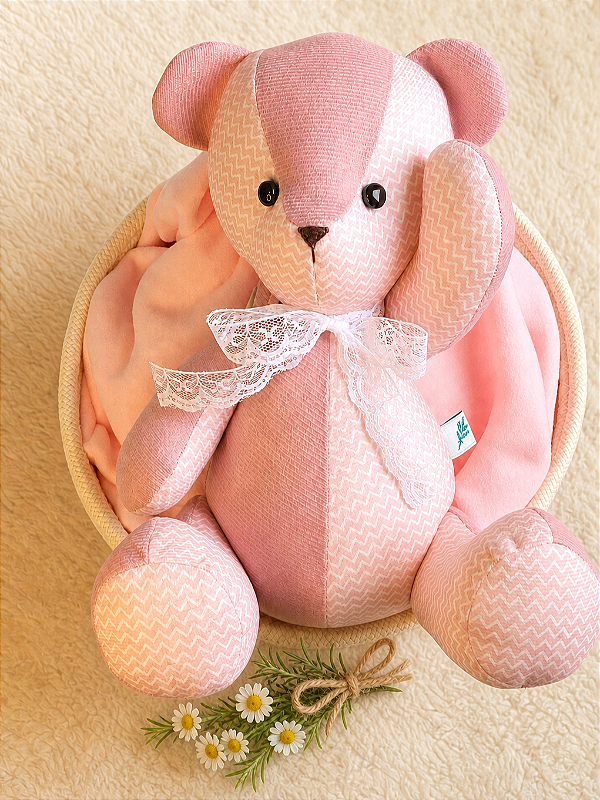 Urso artesanal em tecido Rosa