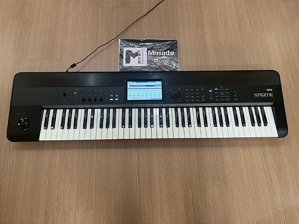 Teclado Korg Krome 73 + Pack de timbres - Produto Seminovo