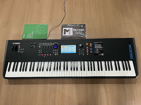 Teclado Sintetizador Yamaha MODX 8 + Pack de Timbres - Produto usado