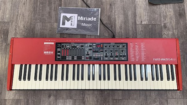 Teclado Nord Electro 4 73 HP - Muito Bem Conservado