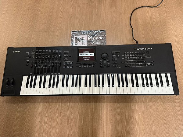 Teclado Sintetizador Yamaha Motif XF 7 -  Produto Usado