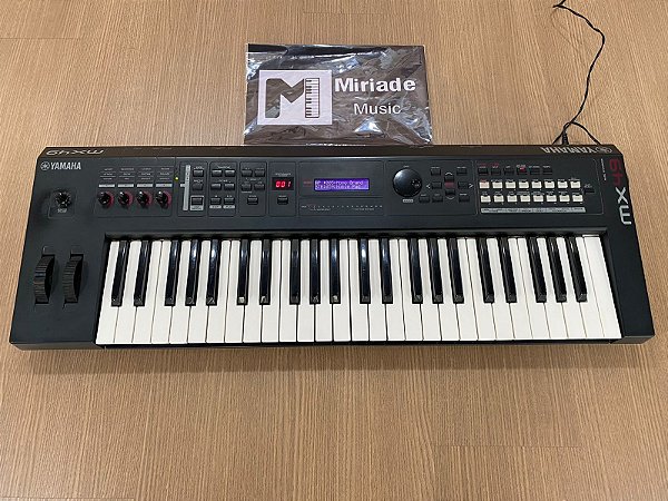 Taclado Yamaha MX 49 - Produto Usado