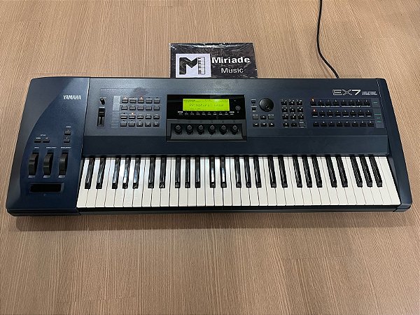 Teclado Yamaha EX 7 - Produto Usado