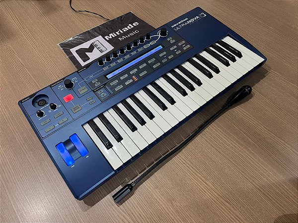 Sintetizador Novation Ultranova + Vocoder - Produto Seminovo