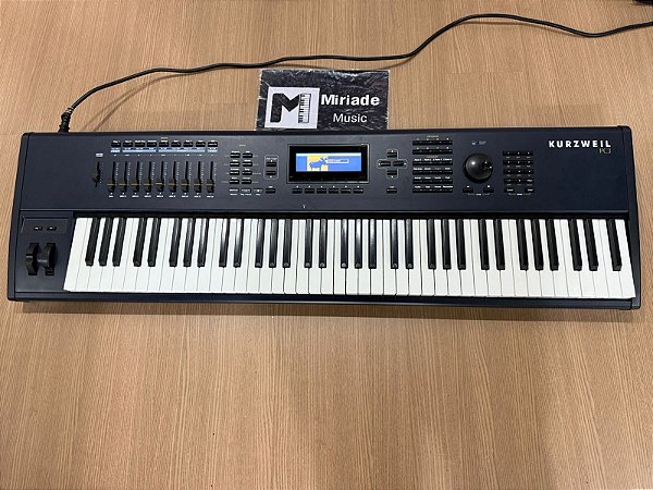 Teclado Workstation Kurzweil PC3 7 - Produto Usado