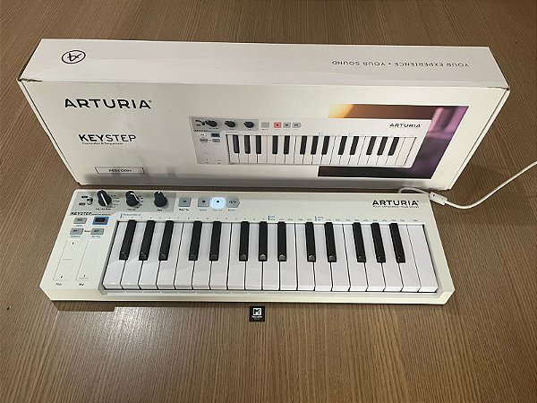 Controlador Arturia KeyStep 32 teclas - Produto Seminovo