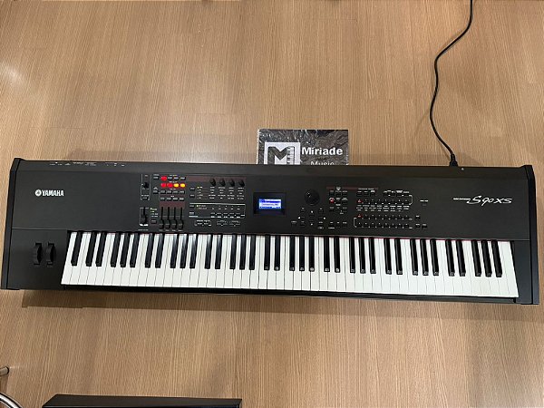 Teclado Sintetizador S90 XS - Produto Seminovo