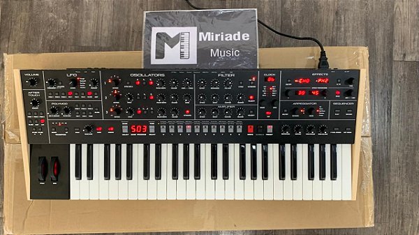 Sintetizador Profissional Sequential Trigon 6 - Produto Novo de Showroom