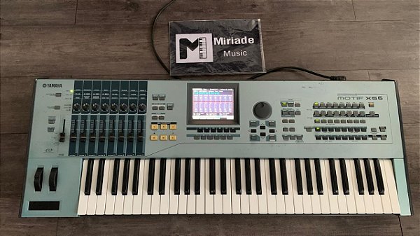 Teclado Workstation Yamaha Motif XS 6 - Produto Usado