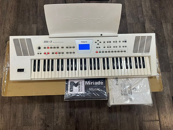 Teclado Arranjador Roland BK 3 White - Produto Seminovo